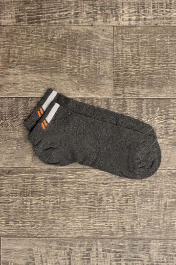  - Γκρι Μελανζ