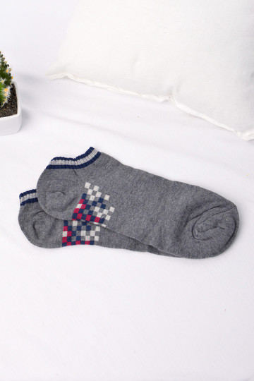  - Γκρι Μελανζ