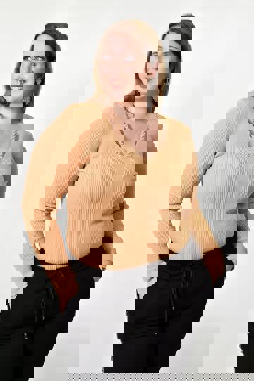  - Γυναικείο τοπ με άνοιγμα στο μπούστο και πέρλες σε μεγάλο μέγεθος μπεζ