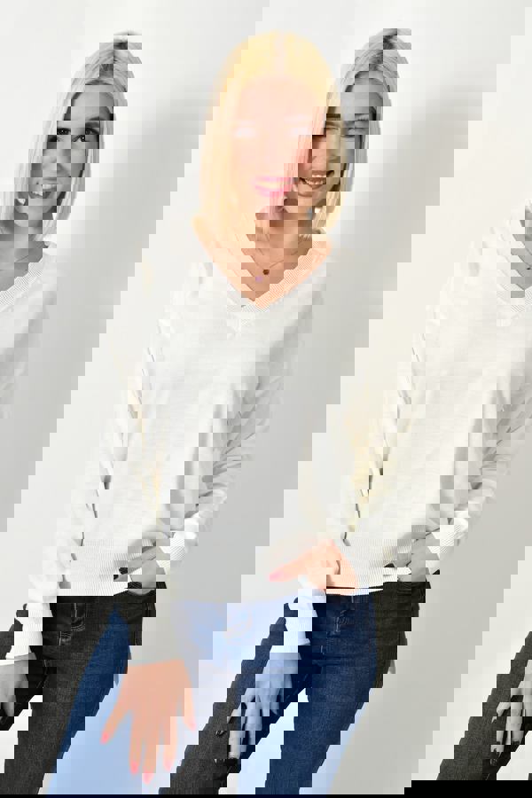  - Γυναικείο μακρύ πλεκτό μπλουζάκι, με V λαιμόκοψη και μακριά μανίκια σε εκρού